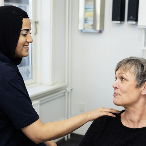 Tandlæge og patient roskilde